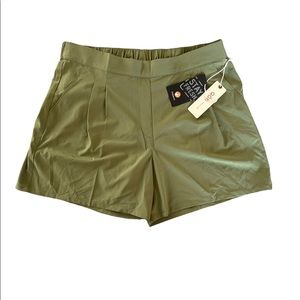 QOR Athletic Short, Size 12, lightweight, Polygiene technology, with pockets